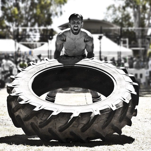 Foto uso de llantas en crossfit